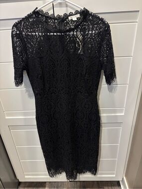 miami Black Lace Midi Dress with Short Sleeves